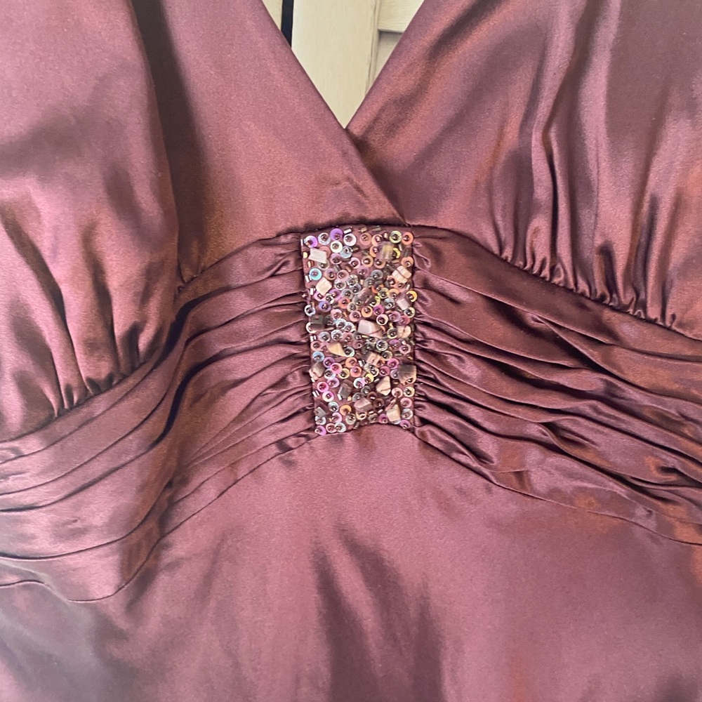 Party Dress size 12 burgundy wine halter top sequin waist dress brand new